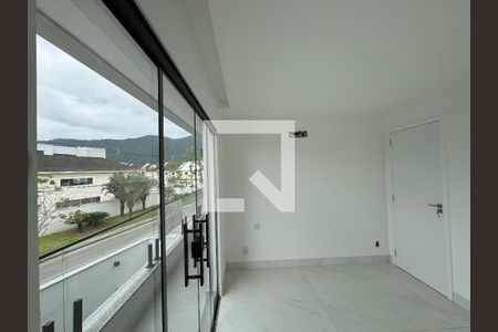 Casa de condomínio à venda com 212m², 5 quartos e 2 vagasSuíte 2