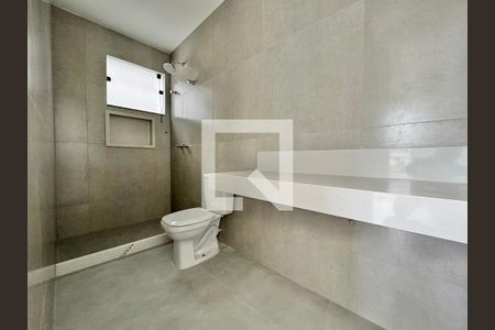 Casa de condomínio à venda com 212m², 5 quartos e 2 vagasSuite 3 - Banheiro