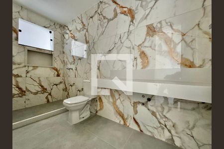 Casa de condomínio à venda com 212m², 5 quartos e 2 vagasSuite 4 - Banheiro