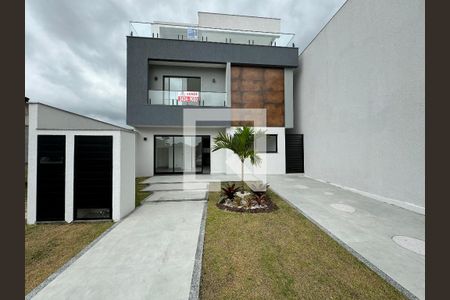 Casa de condomínio à venda com 212m², 5 quartos e 2 vagasFachada