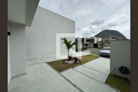 Casa de condomínio à venda com 212m², 5 quartos e 2 vagasÁrea externa