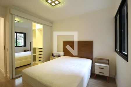 Suíte de apartamento para alugar com 3 quartos, 90m² em Vila Olímpia, São Paulo