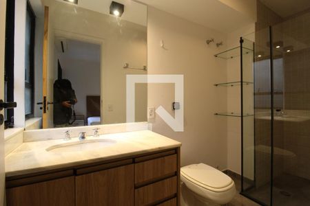 Banheiro da suíte de apartamento para alugar com 3 quartos, 90m² em Vila Olímpia, São Paulo