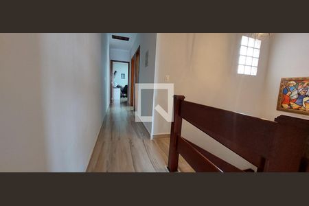 Casa para alugar com 174m², 3 quartos e 2 vagasCorredor Quartos