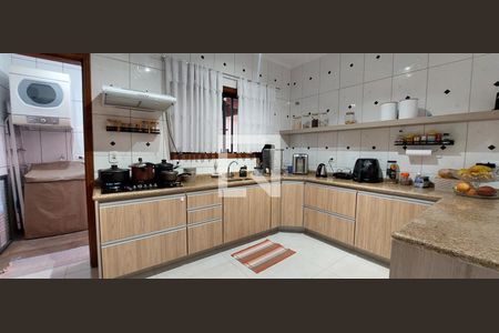 Casa para alugar com 174m², 3 quartos e 2 vagasCozinha