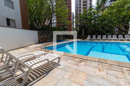 Apartamento para alugar com 140m², 3 quartos e 2 vagas Apartamento para alugar com 140m², 3 quartos e 2 vagasÁrea Comum - Piscina