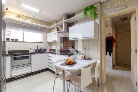 Apartamento para alugar com 140m², 3 quartos e 2 vagas Apartamento para alugar com 140m², 3 quartos e 2 vagasCozinha