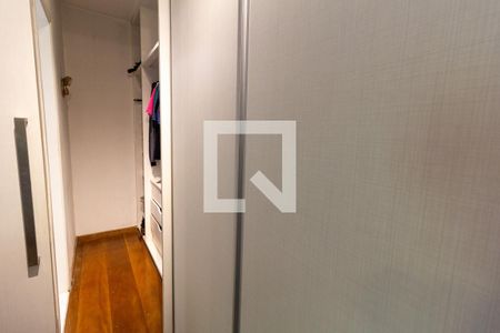 Apartamento para alugar com 140m², 3 quartos e 2 vagas Apartamento para alugar com 140m², 3 quartos e 2 vagasCloset da suíte