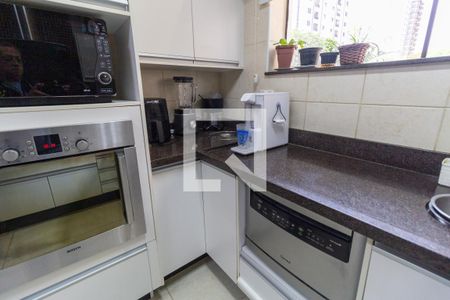 Apartamento para alugar com 140m², 3 quartos e 2 vagas Apartamento para alugar com 140m², 3 quartos e 2 vagasCozinha