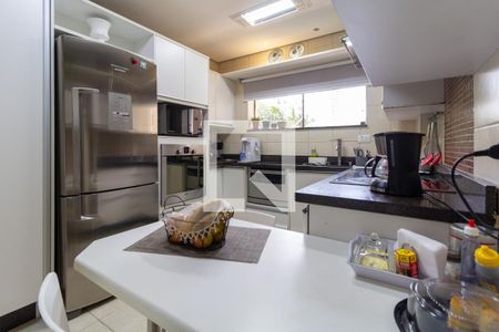 Apartamento para alugar com 140m², 3 quartos e 2 vagas Apartamento para alugar com 140m², 3 quartos e 2 vagasCozinha