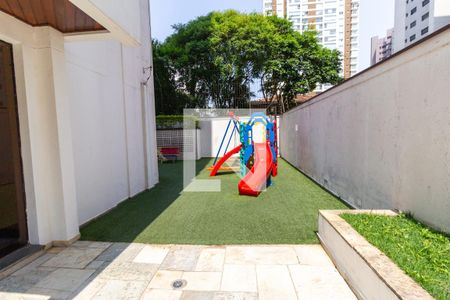 Apartamento para alugar com 140m², 3 quartos e 2 vagas Apartamento para alugar com 140m², 3 quartos e 2 vagasÁrea comum - Playground