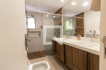Apartamento para alugar com 140m², 3 quartos e 2 vagas Apartamento para alugar com 140m², 3 quartos e 2 vagasBanheiro da Suíte