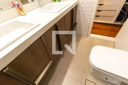 Apartamento para alugar com 140m², 3 quartos e 2 vagas Apartamento para alugar com 140m², 3 quartos e 2 vagasBanheiro da Suíte
