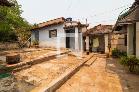 Casa à venda com 110m², 3 quartos e sem vaga Casa à venda com 110m², 3 quartos e sem vagaQuintal