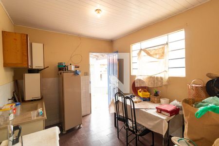 Casa à venda com 110m², 3 quartos e sem vaga Casa à venda com 110m², 3 quartos e sem vagaCozinha da Edícula