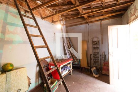 Casa à venda com 110m², 3 quartos e sem vaga Casa à venda com 110m², 3 quartos e sem vagaOficina