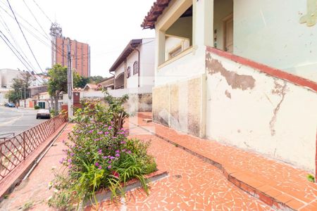Casa à venda com 110m², 3 quartos e sem vaga Casa à venda com 110m², 3 quartos e sem vagaVaranda