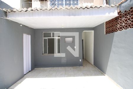 Casa para alugar com 75m², 2 quartos e sem vagaFachada