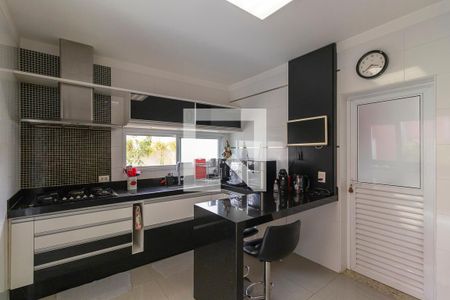 Casa de condomínio à venda com 352m², 4 quartos e 4 vagasCozinha