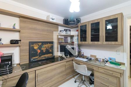 Casa de condomínio à venda com 352m², 4 quartos e 4 vagasEscritório