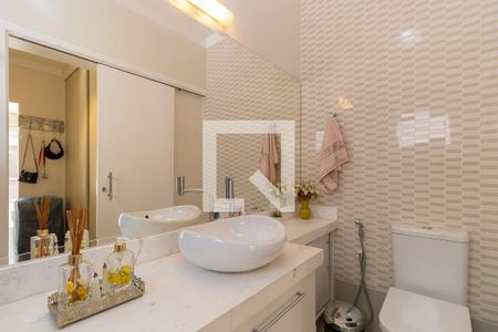 Casa de condomínio à venda com 352m², 4 quartos e 4 vagasBanheiro da suíte 2