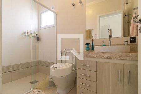 Casa de condomínio à venda com 352m², 4 quartos e 4 vagasBanheiro da suíte 4