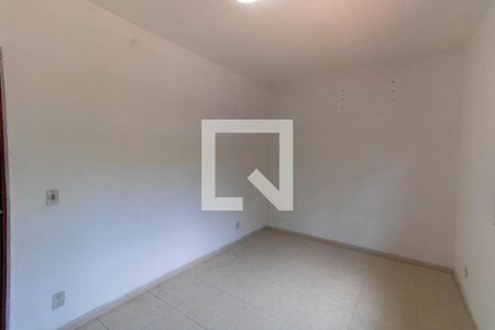 Casa à venda com 270m², 3 quartos e 3 vagas Casa à venda com 270m², 3 quartos e 3 vagasQuarto 2