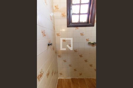 Casa à venda com 270m², 3 quartos e 3 vagas Casa à venda com 270m², 3 quartos e 3 vagasBanheiro