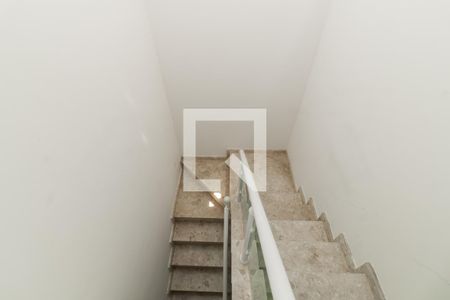 Casa à venda com 145m², 3 quartos e 2 vagasEscada