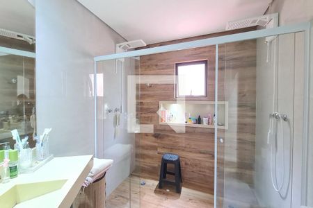 Casa à venda com 270m², 4 quartos e 4 vagasBanheiro da Suíte