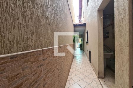 Casa à venda com 270m², 4 quartos e 4 vagasCorredor
