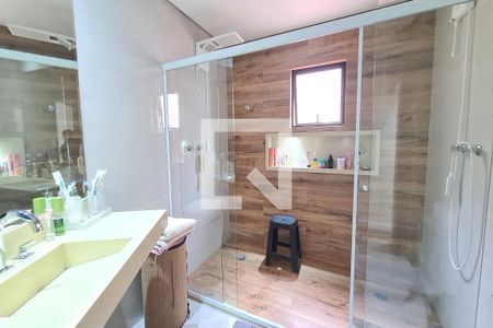 Casa à venda com 270m², 4 quartos e 4 vagasBanheiro da Suíte