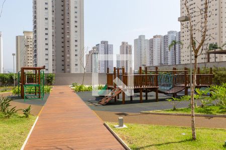 Apartamento à venda com 174m², 3 quartos e 3 vagas Apartamento à venda com 174m², 3 quartos e 3 vagasÁrea comum - Playground