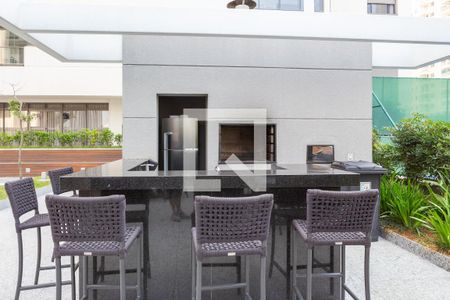 Apartamento à venda com 174m², 3 quartos e 3 vagas Apartamento à venda com 174m², 3 quartos e 3 vagasÁrea comum - Churrasqueira