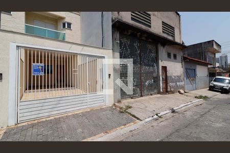 Casa à venda com 145m², 3 quartos e 2 vagas Casa à venda com 145m², 3 quartos e 2 vagasFachada e Plaquinha