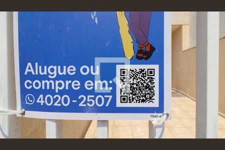 Casa à venda com 145m², 3 quartos e 2 vagas Casa à venda com 145m², 3 quartos e 2 vagasPlaquinha