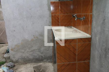Área de Serviço de casa para alugar com 1 quarto, 42m² em Cordovil, Rio de Janeiro