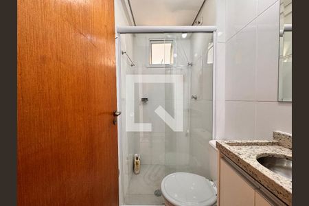 Apartamento à venda com 50m², 2 quartos e 2 vagas Apartamento à venda com 50m², 2 quartos e 2 vagasBanheiro da Suíte