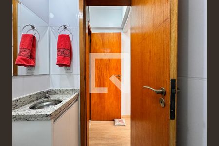 Apartamento à venda com 50m², 2 quartos e 2 vagas Apartamento à venda com 50m², 2 quartos e 2 vagasBanheiro da Suíte