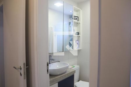 Apartamento à venda com 75m², 2 quartos e 2 vagasBanheiro da Suíte