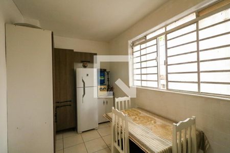 Casa à venda com 252m², 2 quartos e 5 vagas Casa à venda com 252m², 2 quartos e 5 vagasCozinha