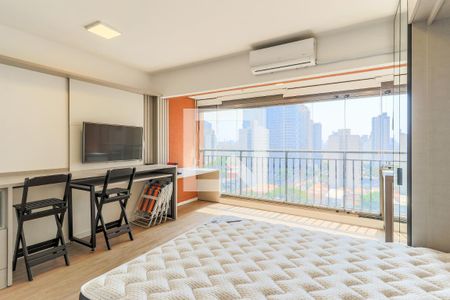 Sala/Quarto de kitnet/studio para alugar com 1 quarto, 30m² em Santo Amaro, São Paulo
