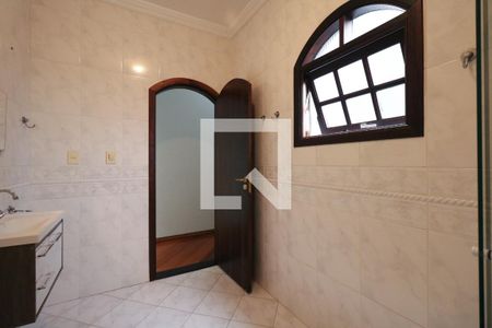 Casa à venda com 348m², 3 quartos e 5 vagasBanheiro Social