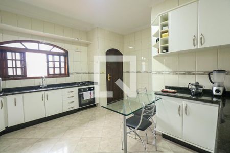 Casa à venda com 348m², 3 quartos e 5 vagasCozinha