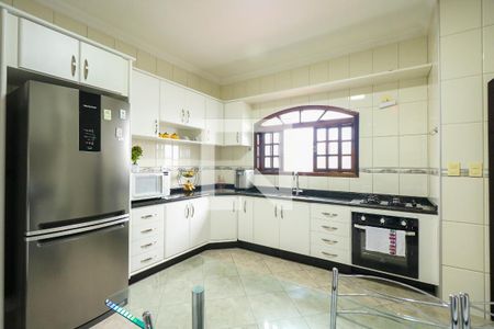 Casa à venda com 348m², 3 quartos e 5 vagasCozinha