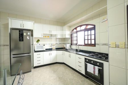 Casa à venda com 348m², 3 quartos e 5 vagasCozinha