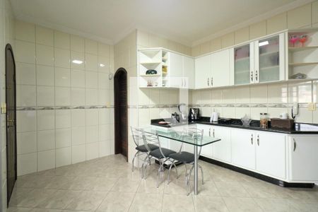 Casa à venda com 348m², 3 quartos e 5 vagasCozinha