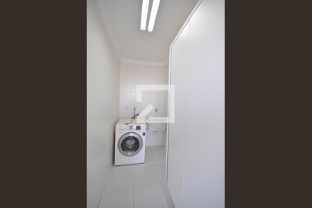 Apartamento à venda com 117m², 2 quartos e 1 vagaÁrea de Serviço