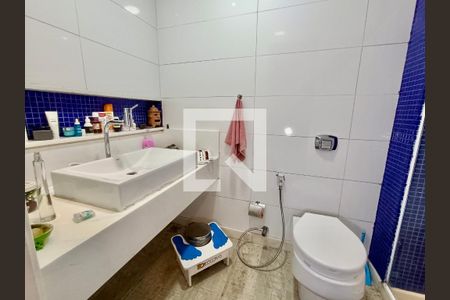 Apartamento à venda com 173m², 3 quartos e sem vaga Apartamento à venda com 173m², 3 quartos e sem vagaSuíte banheiro