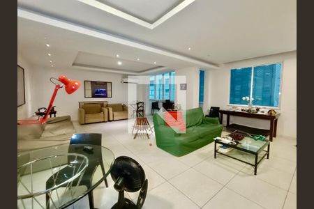 Apartamento à venda com 173m², 3 quartos e sem vaga Apartamento à venda com 173m², 3 quartos e sem vagaSala